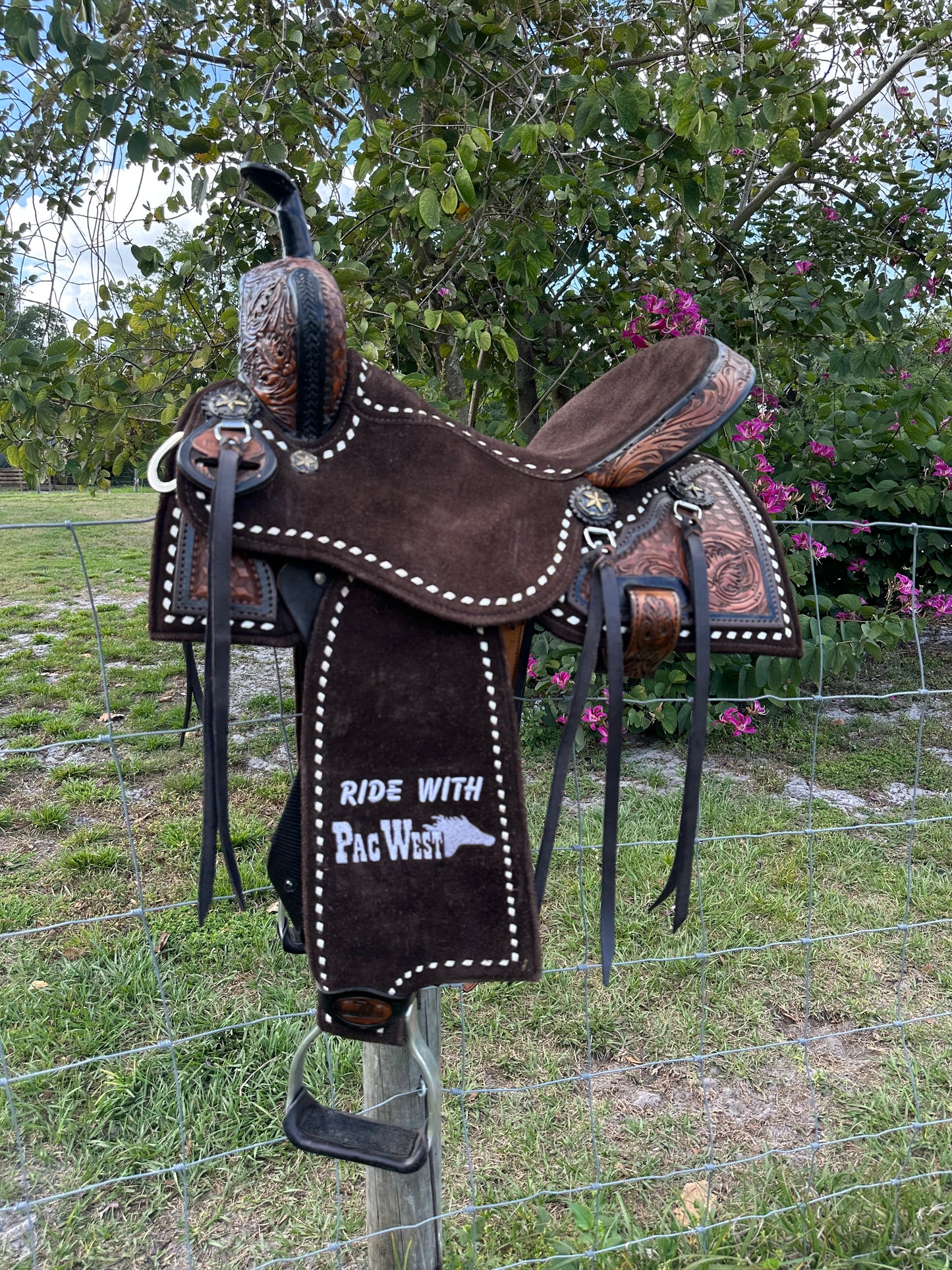 14” seven saddle