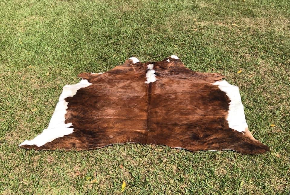 5’11” x 6’8” Cowhide