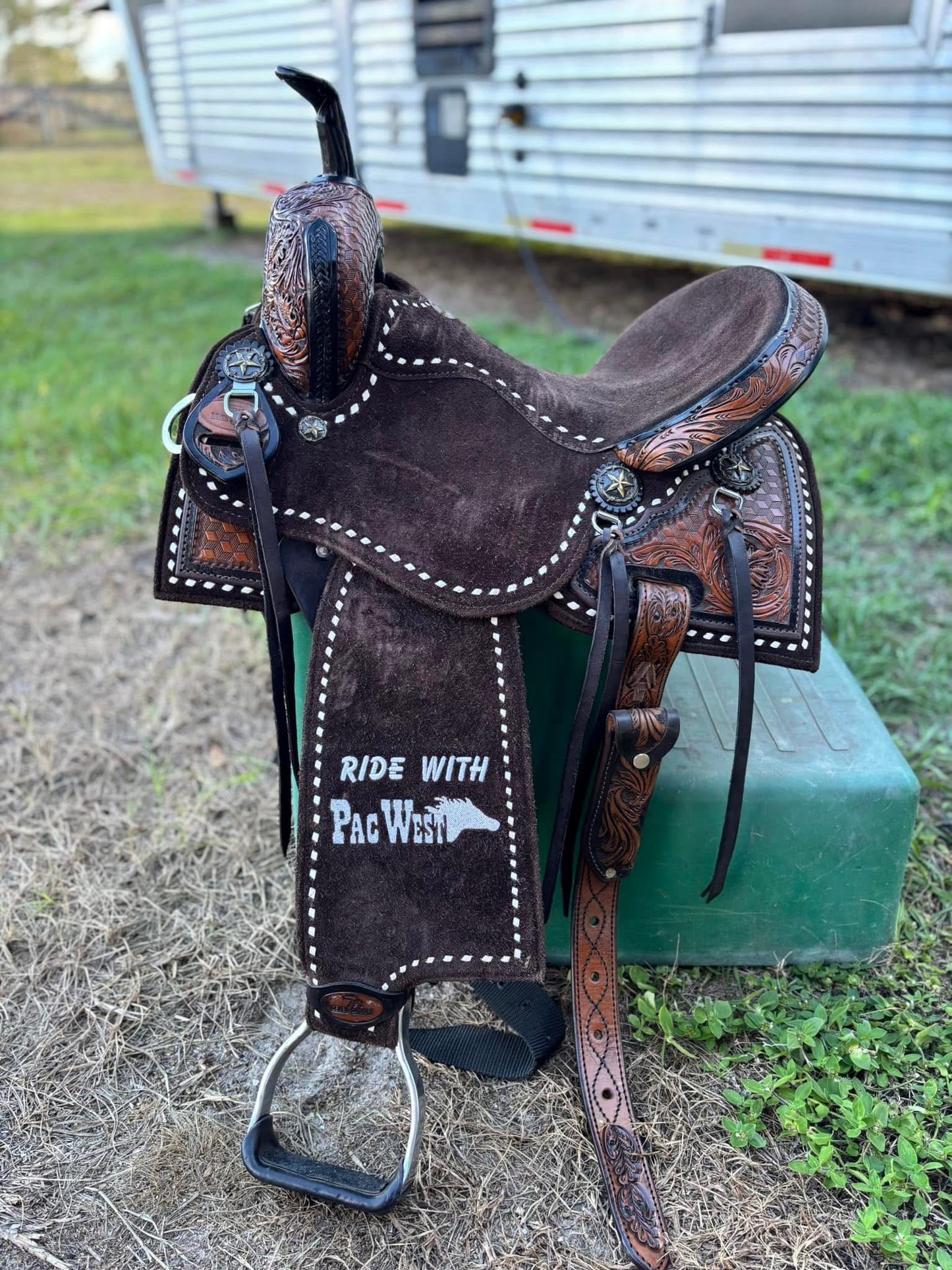 14” seven saddle