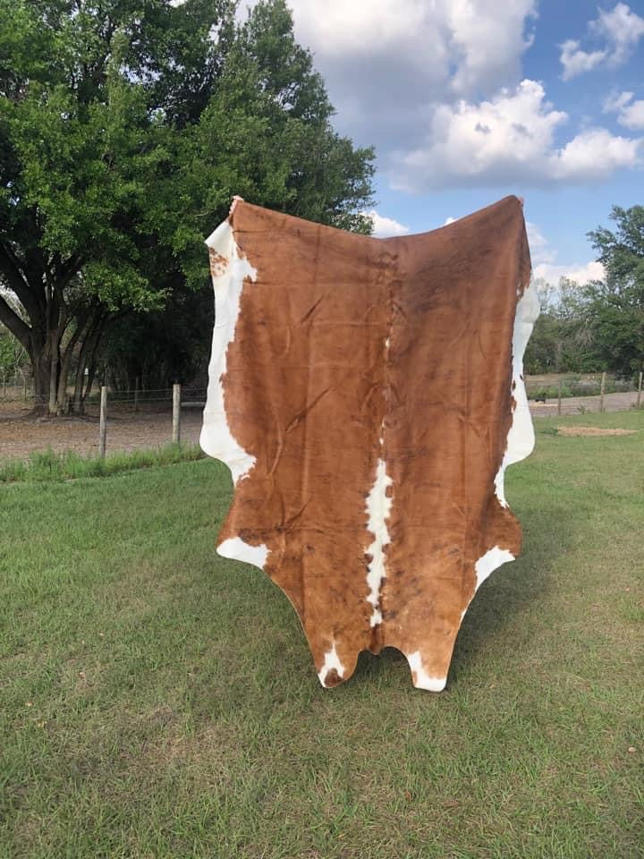 6’6” x 7’3” Cowhide