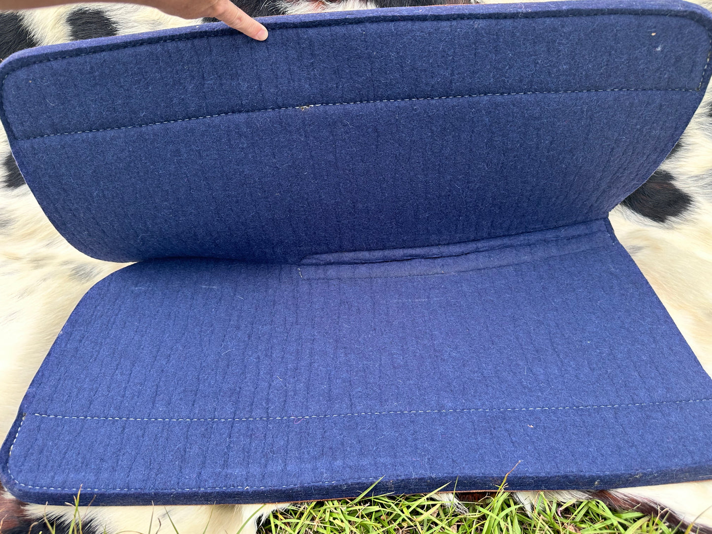 Navy cutback saddle pad