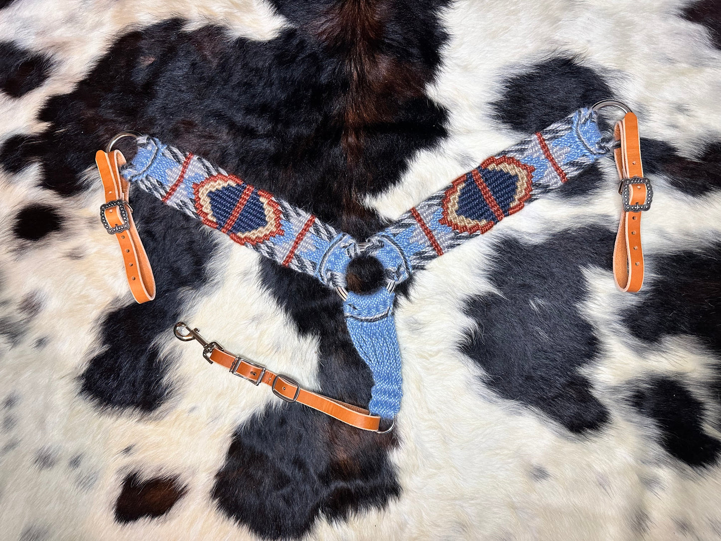 Gray twist and blue breast collar