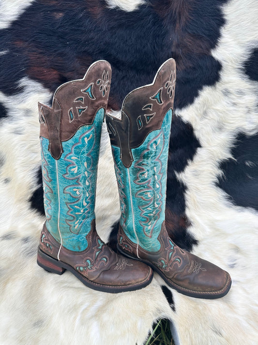 Size 9 Lacy Boots