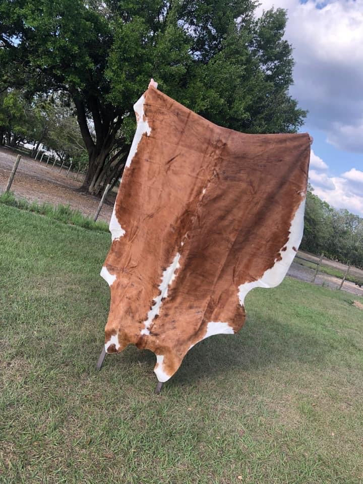 6’6” x 7’3” Cowhide